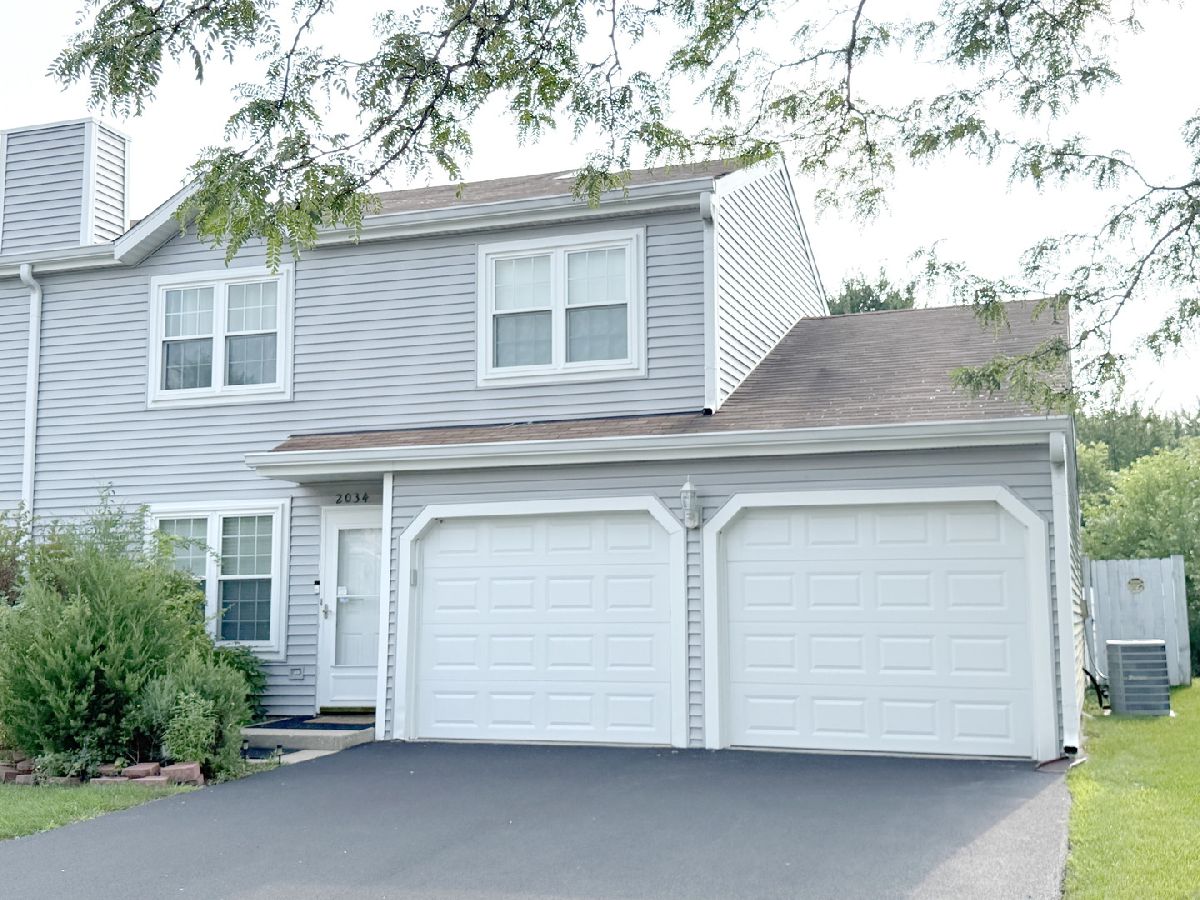Townhomes & Homes For Sale Countryside Hills Round Lake Beach Illinois, 2034 Westview Lane