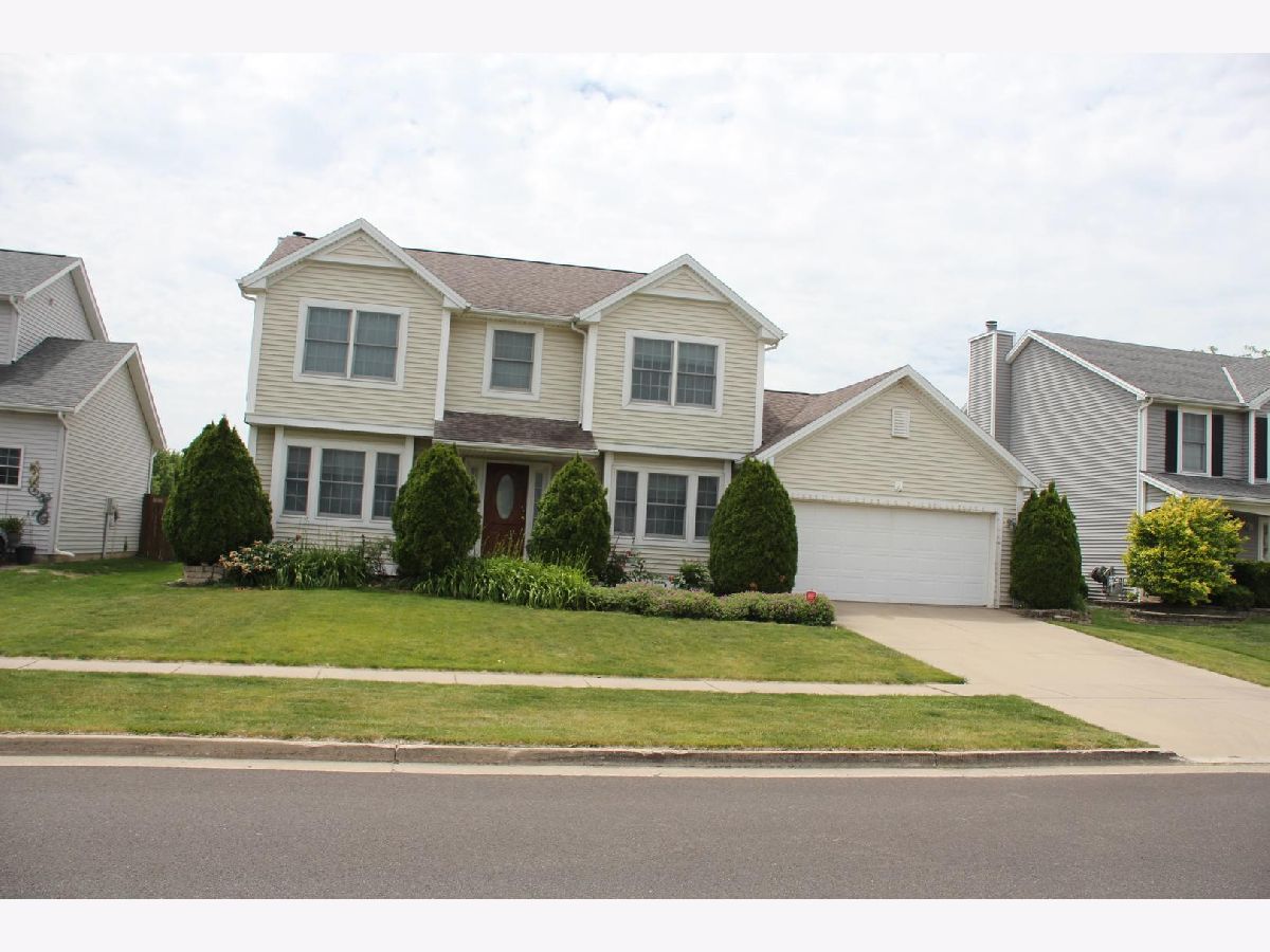 Homes & Condos & Townhomes For Rent Golden Eagle Bloomington Illinois, 3125 Old Jamestown