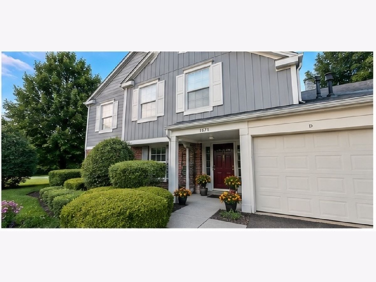  Rented Wheaton Illinois, 1671 Grosvenor