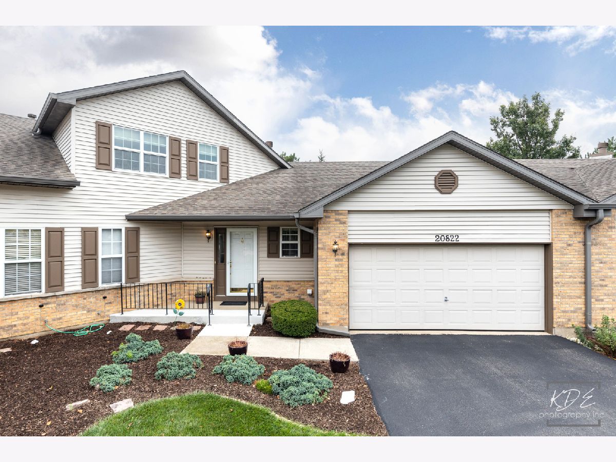 Townhomes & Condos & Homes For Sale Carillon Plainfield Illinois, 20822 Torrey