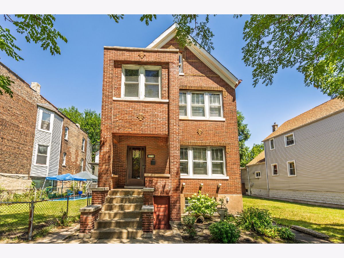  For Sale Chicago Illinois, 2714 93rd Street