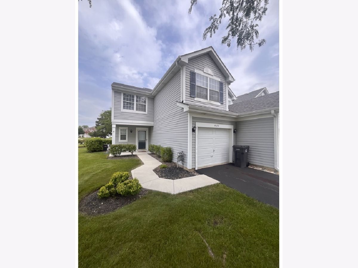  Rented Waukegan Illinois, 4424 Brownstone