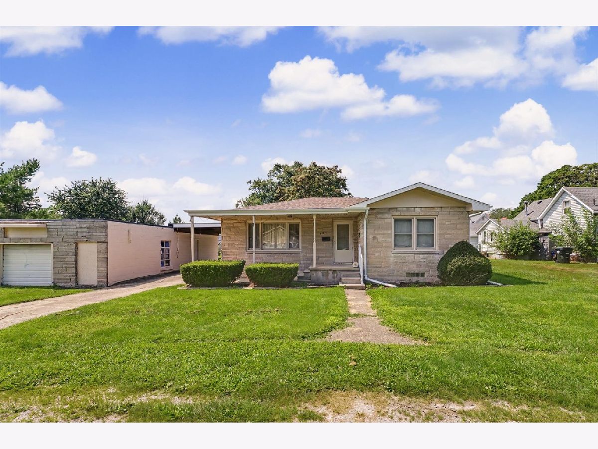  For Sale Gibson City Illinois, 109 Wood Street