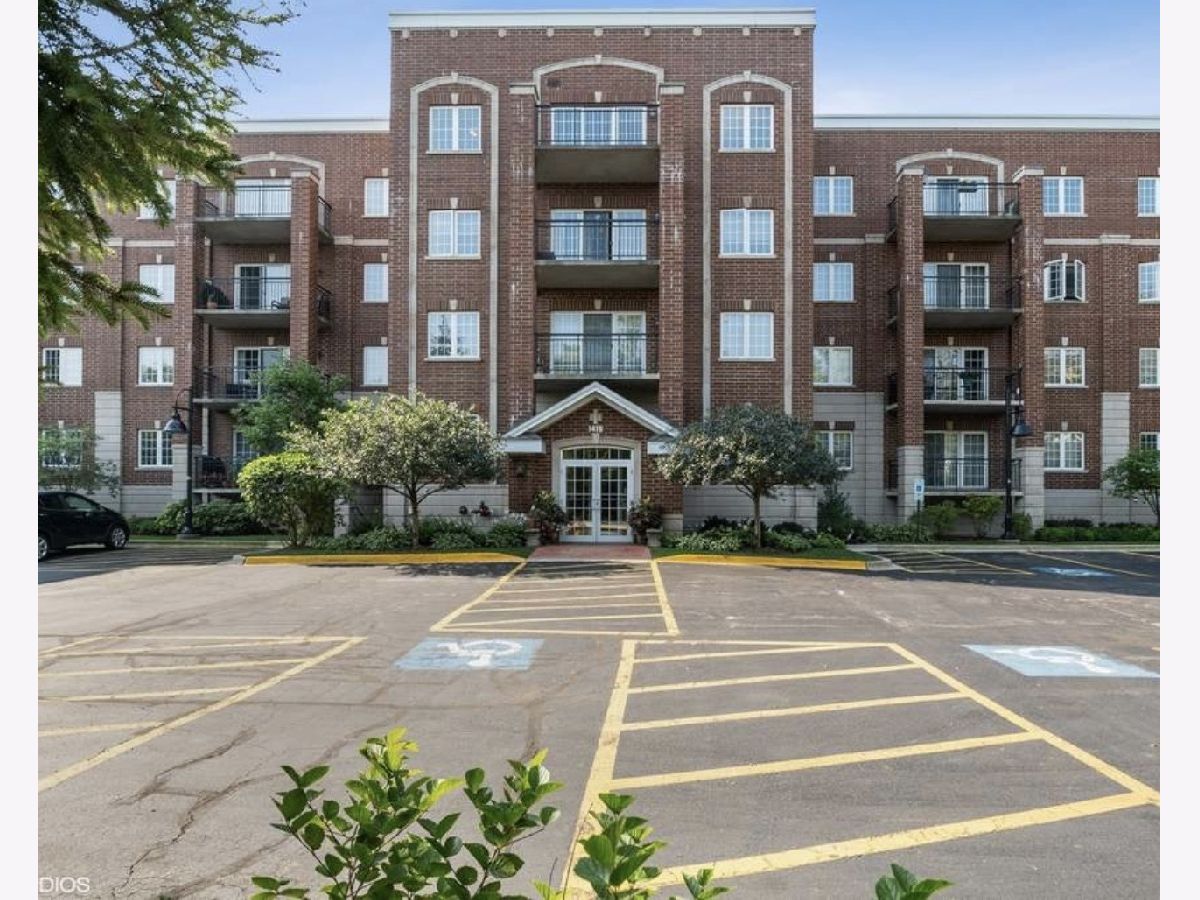  For Sale Libertyville Illinois, 1479 Milwaukee Avenue