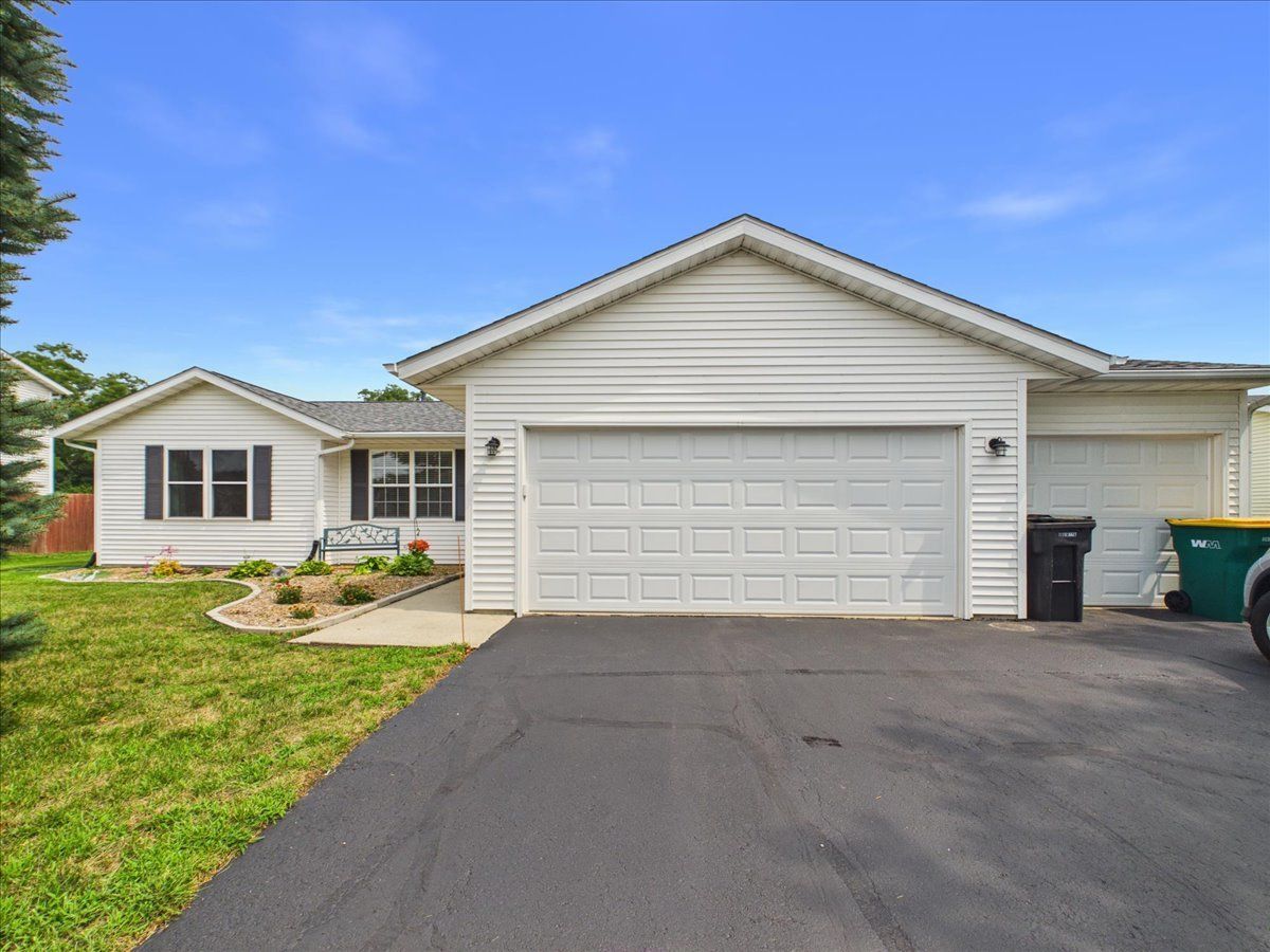  For Sale Roscoe Illinois, 11255 Valerian Way