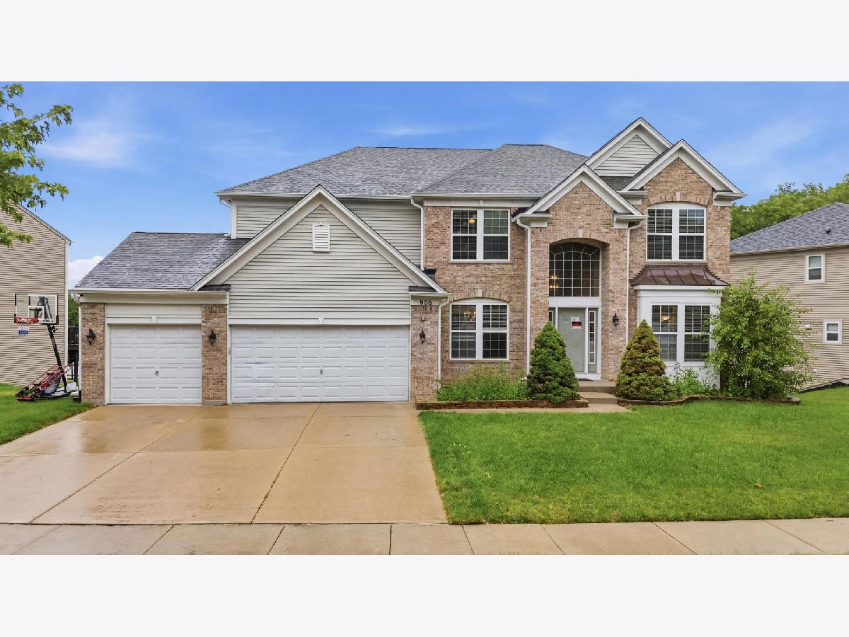 Homes For Sale Buckingham Woods Streamwood Illinois, 906 Blue Ridge Drive