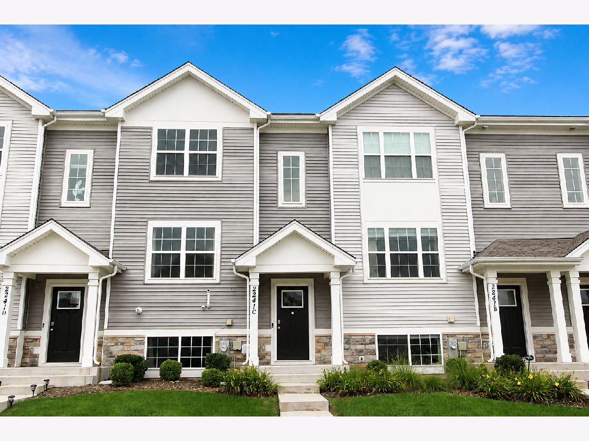 Homes & Condos & Townhomes For Rent Stonewater Wonder Lake Illinois, 2241 Sassafras