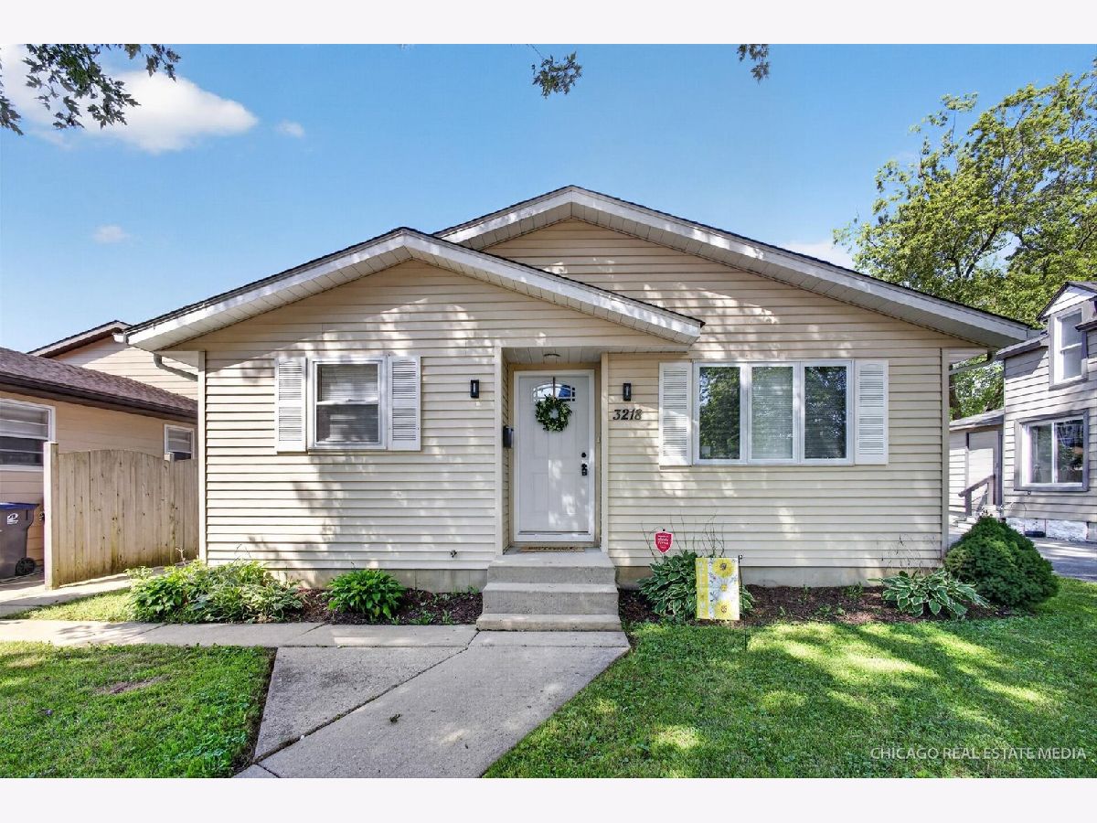  For Sale Zion Illinois, 3218 Ezra Avenue