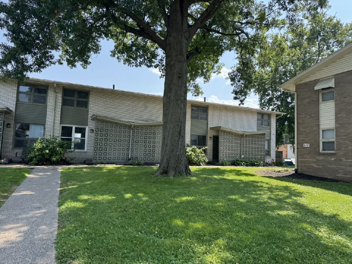  Rented Bettendorf Iowa, 61 Sutton