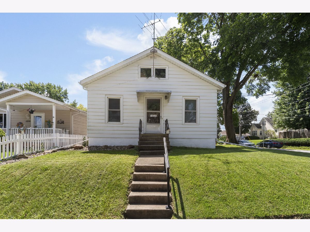  For Sale Davenport Iowa, 1201 Central Park Avenue