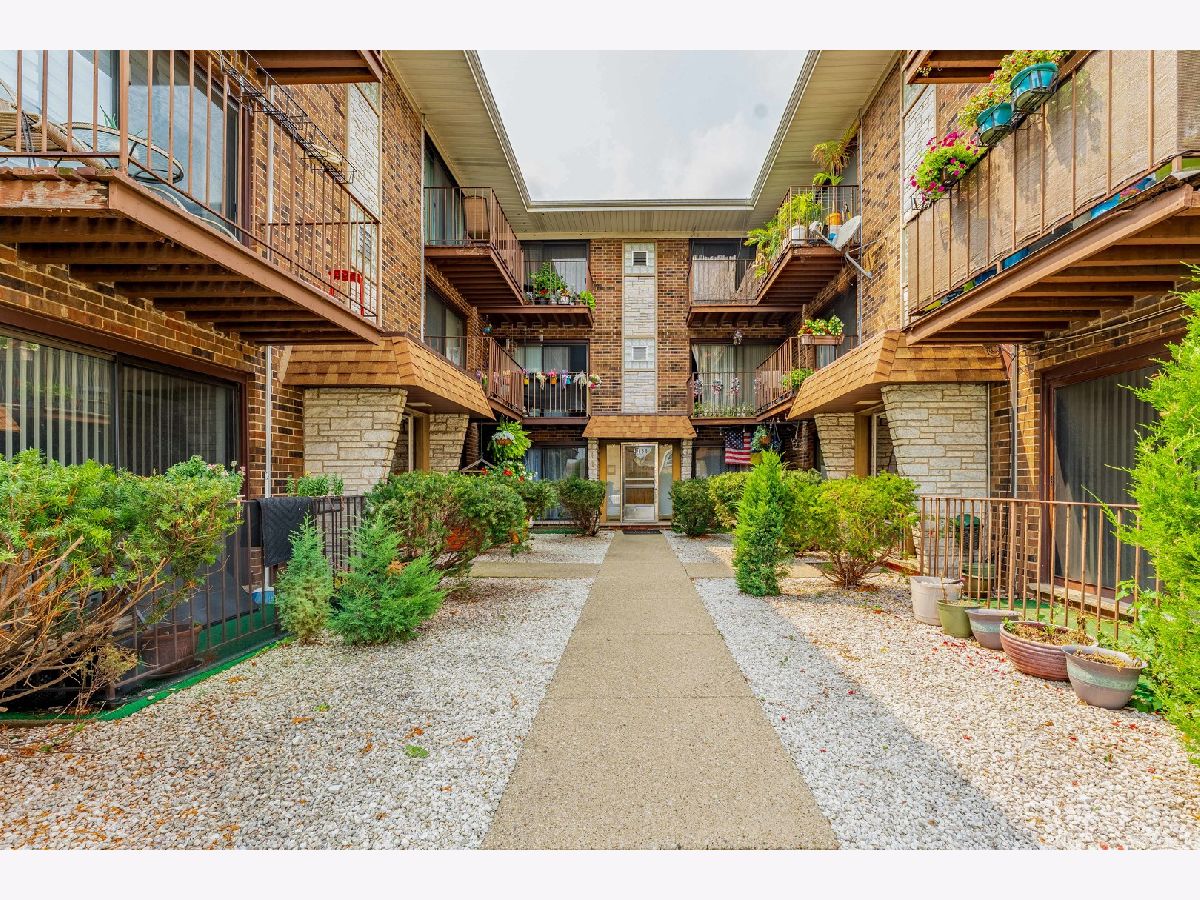  Rented Chicago Illinois, 3158 Neenah