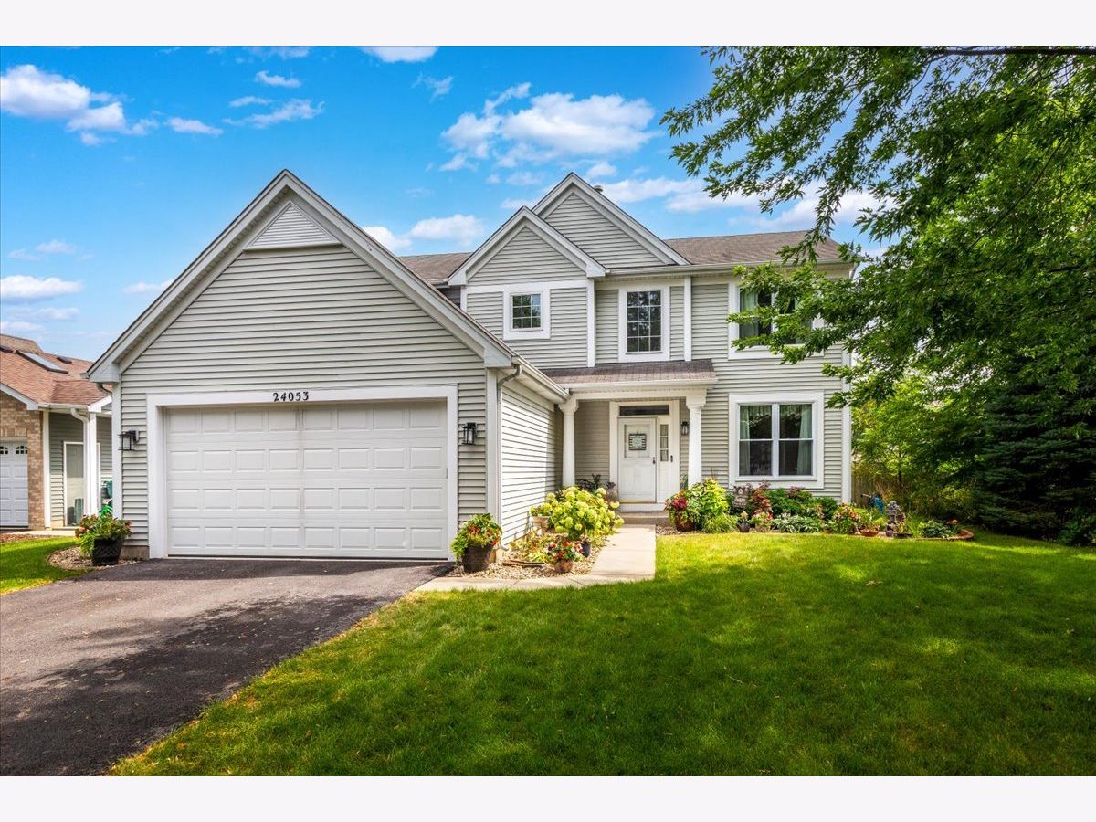 Homes & Townhomes & Condos For Sale Heritage Meadows Plainfield Illinois, 24053 Nightingale Court