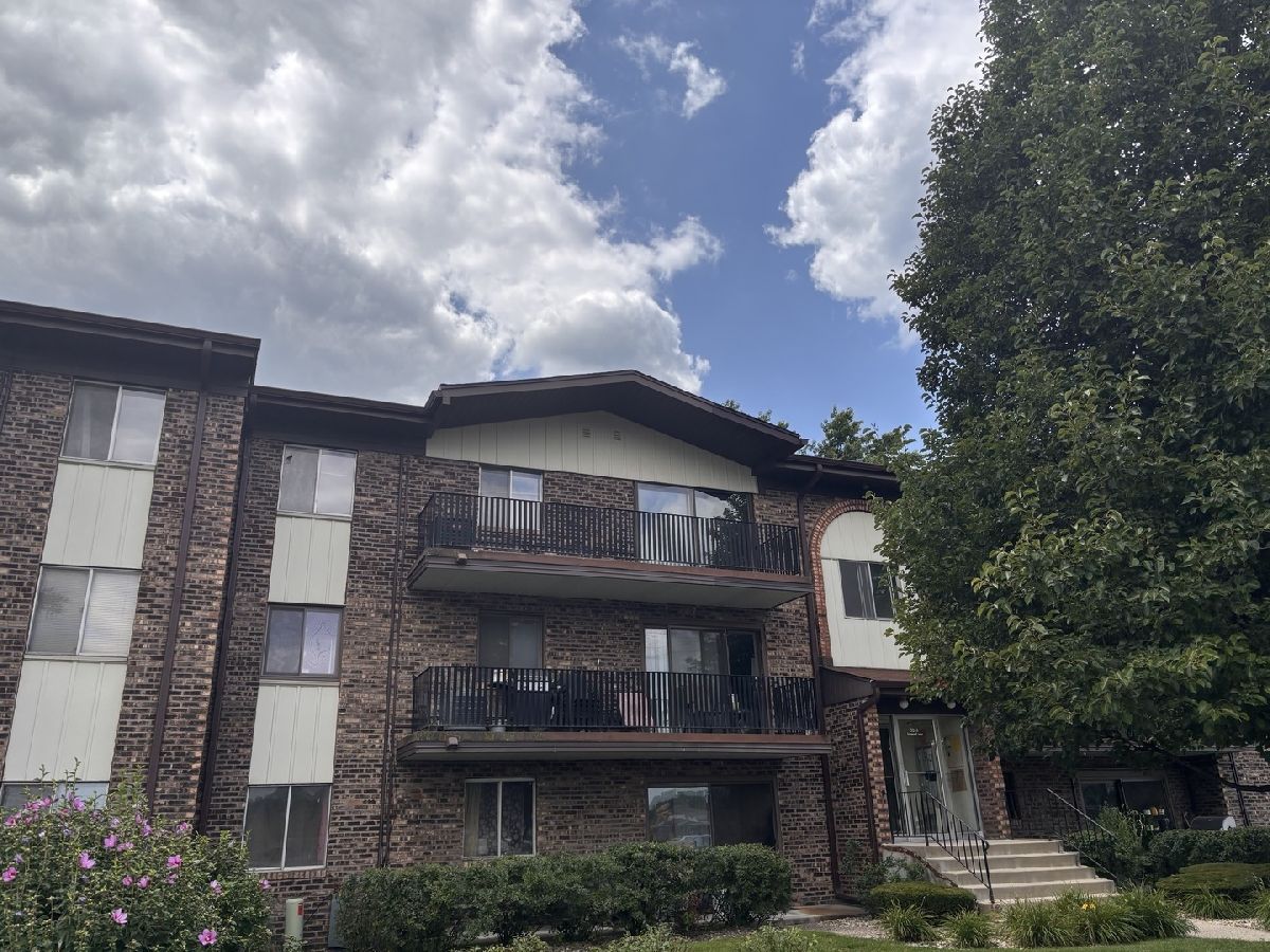  For Sale Crestwood Illinois, 5241 James Lane