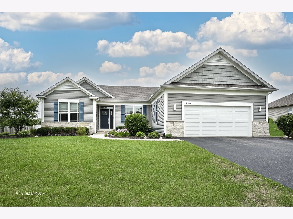  For Sale Richmond Illinois, 5305 Grouse Lane