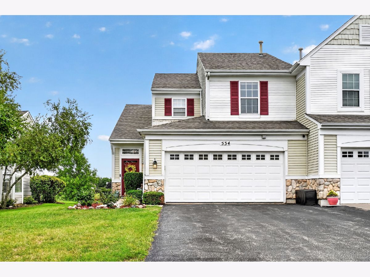Townhomes & Homes For Sale Pinebrook Bolingbrook Illinois, 534 Pinebrook Drive