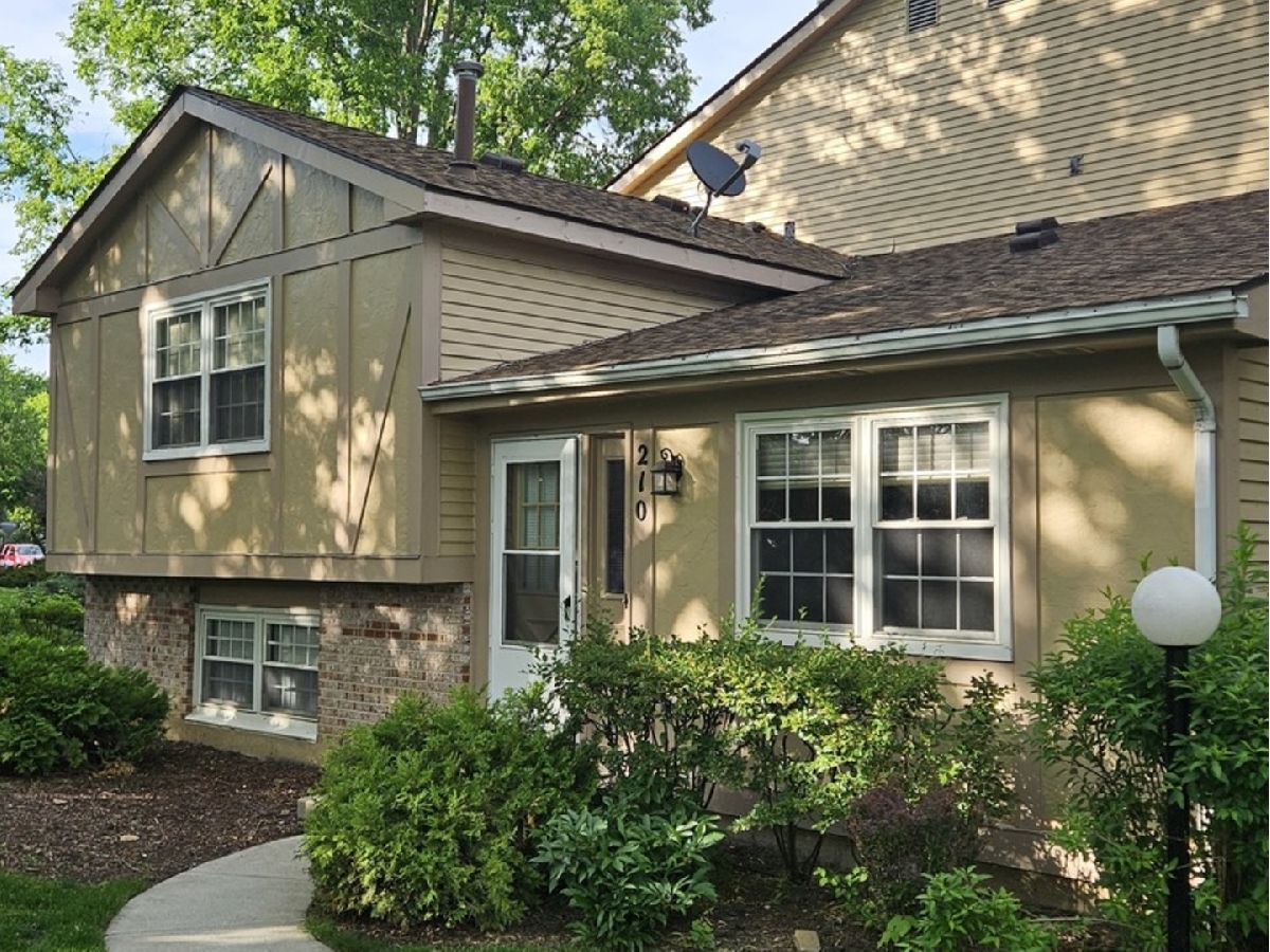  For Sale Vernon Hills Illinois, 210 Redwood Court