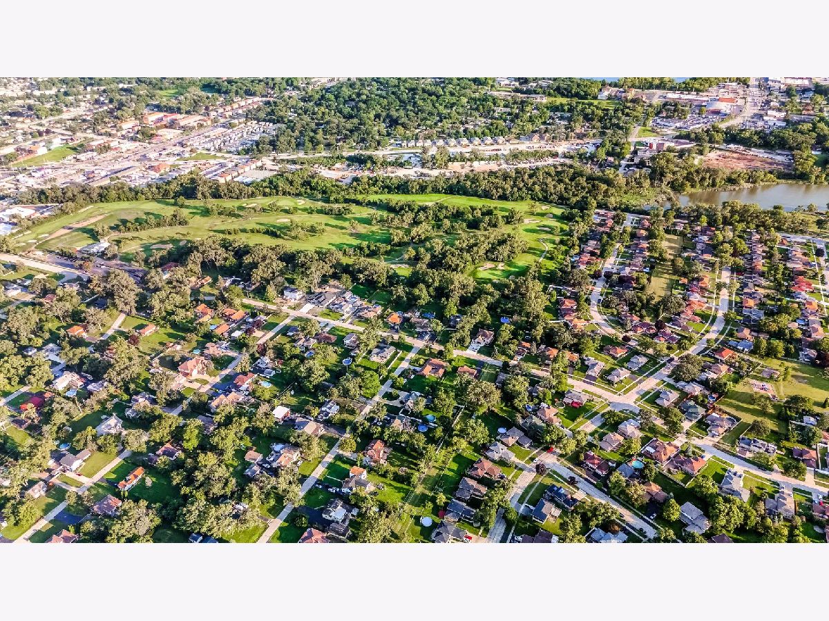 For Sale Palos Hills Illinois, 7555 105th Street