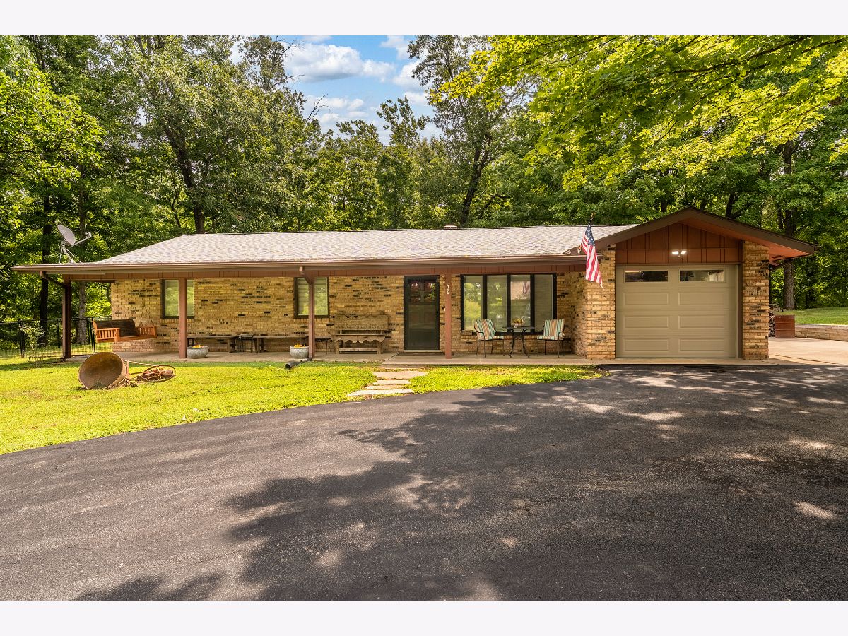  For Sale Carbondale Illinois, 128 Starlight Lane