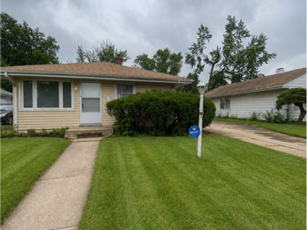  For Sale Dixmoor Illinois, 26 W 141st Street