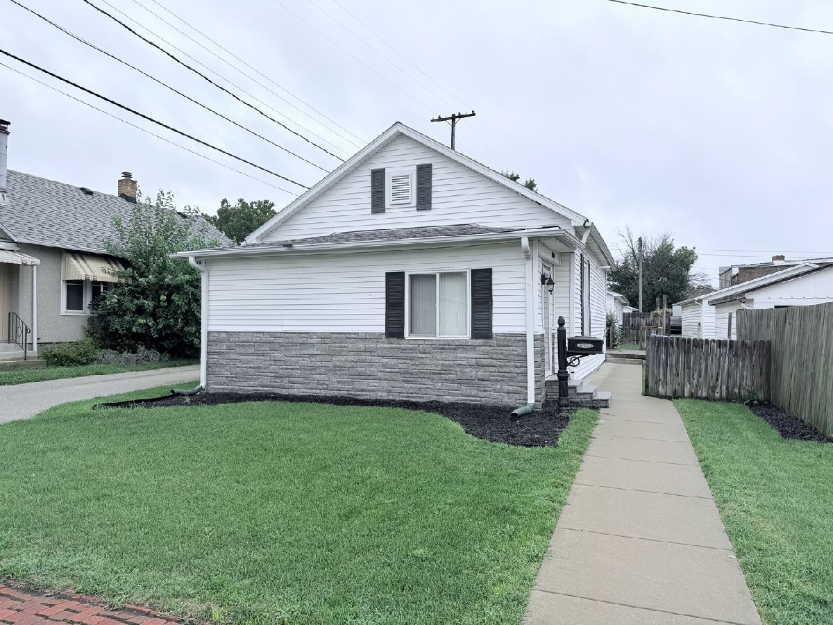  Sold Lasalle Illinois, 828 Tonti