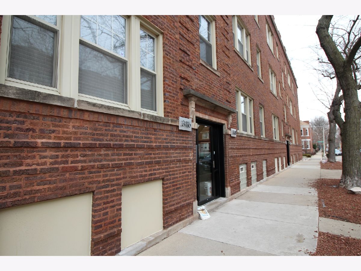  For Rent Chicago Illinois, 1901 Newport