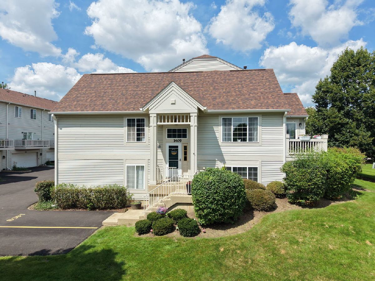  For Sale Cary Illinois, 1409 New Haven Drive