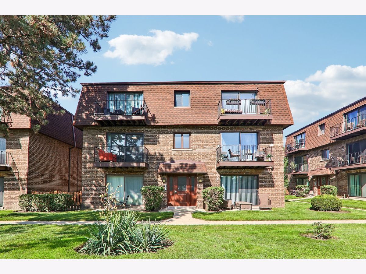 Condominiums For Sale La Casa Bianco Des Plaines Illinois, 9616 Bianco Terrace