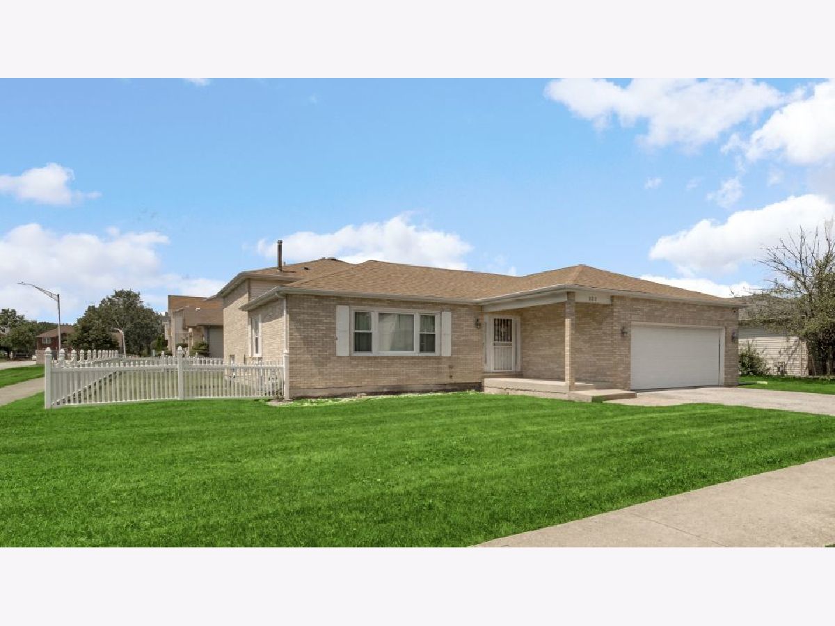 Homes & Condos & Townhomes For Sale Woodgate Matteson Illinois, 322 Central Avenue