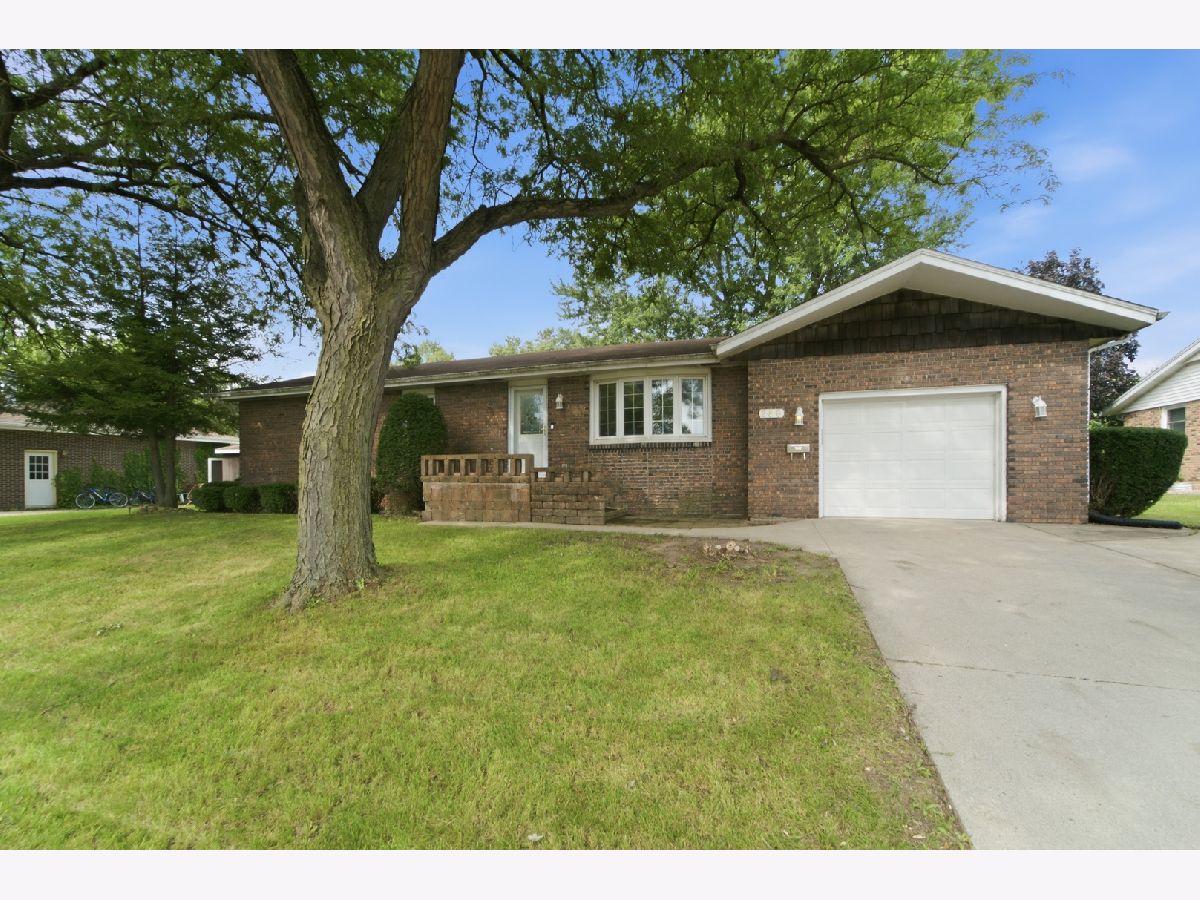  Sold Bourbonnais Illinois, 286 Tomagene