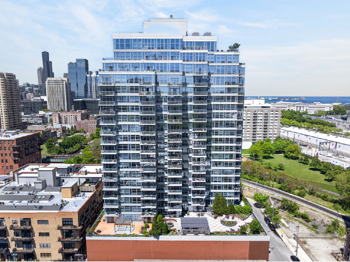 Condominiums For Sale Prairie Pointe Chicago Illinois, 1600 Prairie Avenue