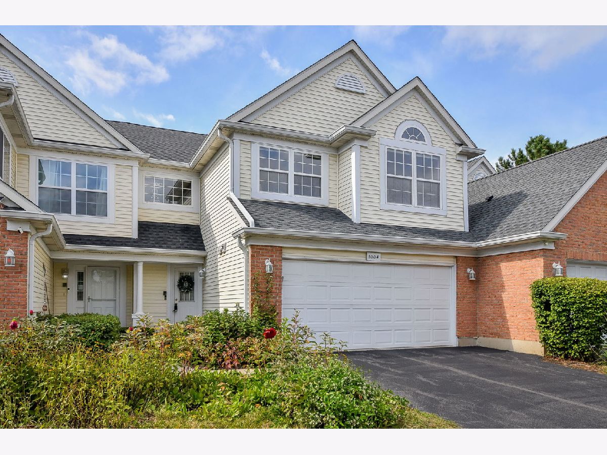  For Sale West Chicago Illinois, 1004 Charlestowne Drive
