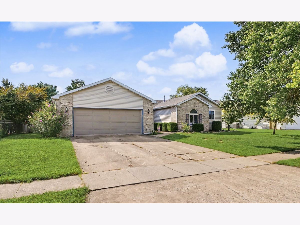  For Sale St Joseph Illinois, 603 Laurel Drive