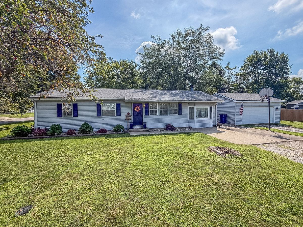  For Sale St Joseph Illinois, 810 4th Street