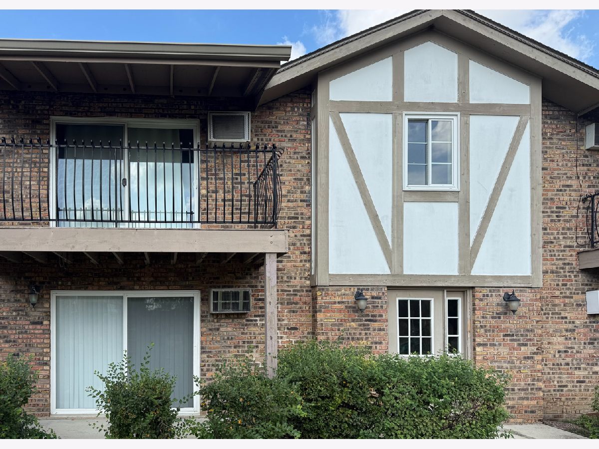  For Rent Willowbrook Illinois, 16W486 Lake