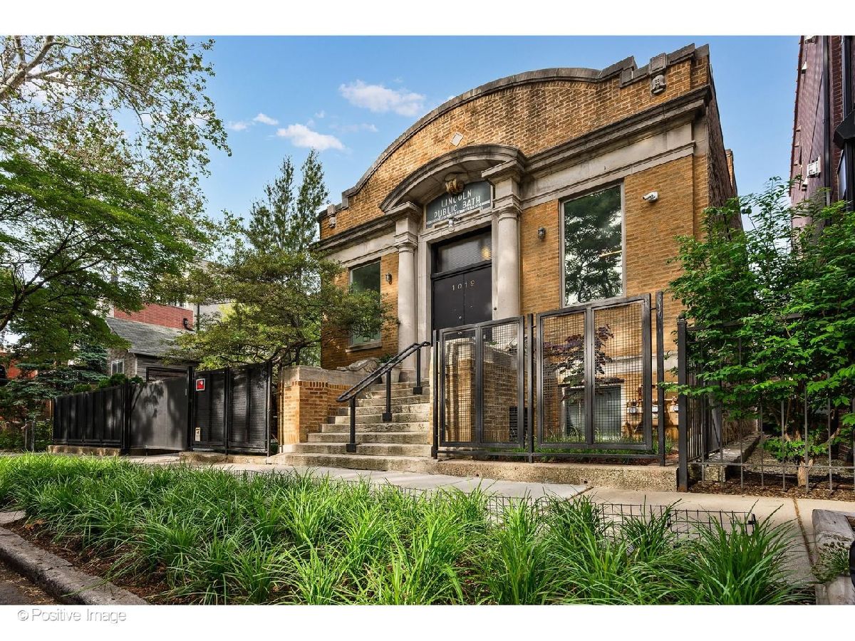 Condos & Townhomes & Homes For Rent Wicker Park Chicago Illinois, 1019 Wolcott