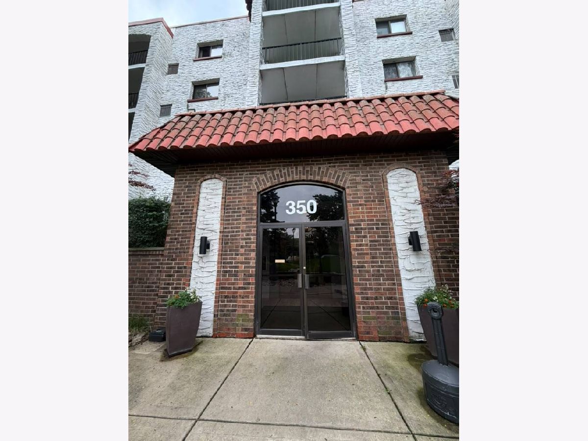  For Rent Wheeling Illinois, 350 Plum Creek