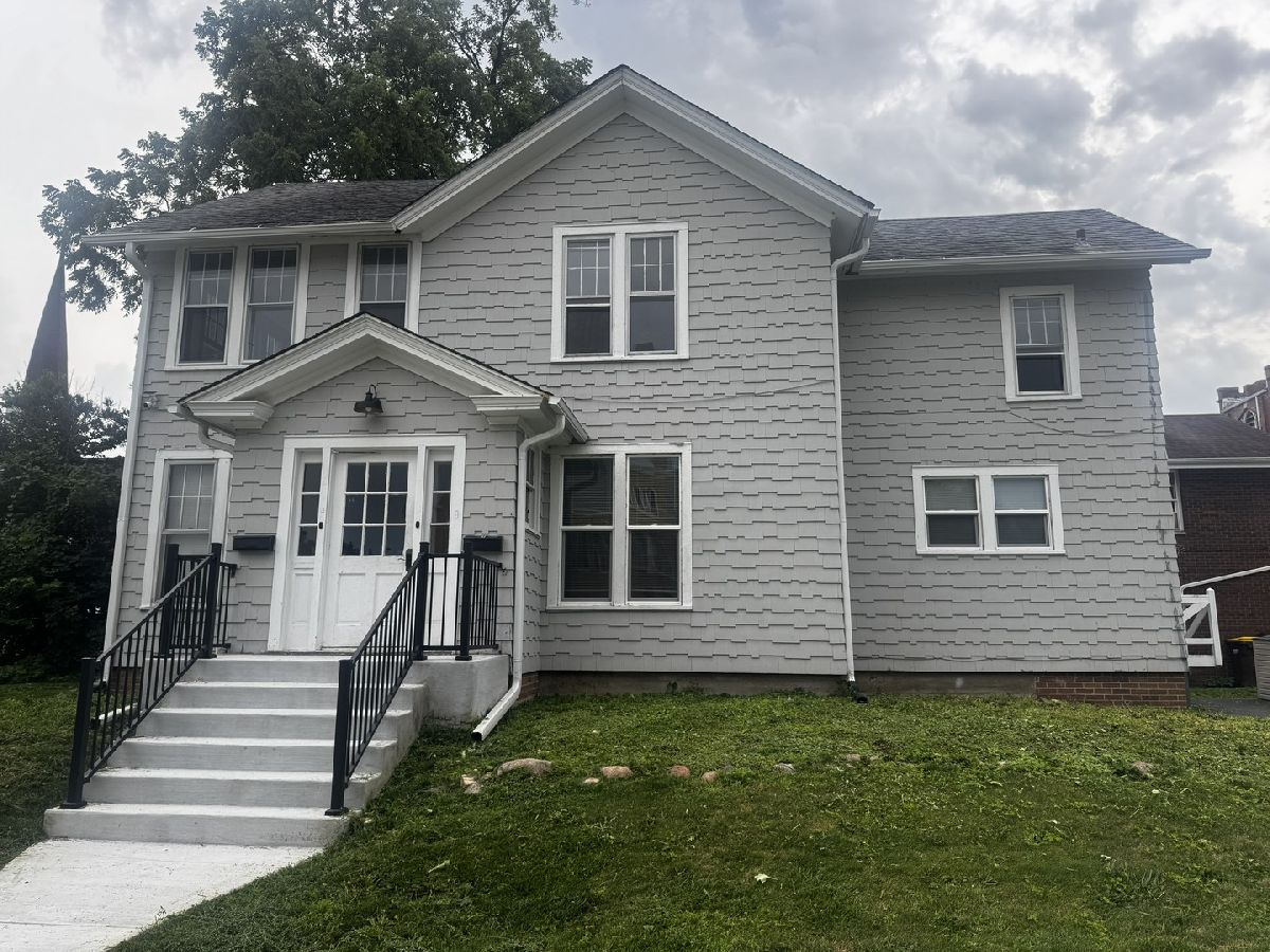  For Rent Harvard Illinois, 105 University