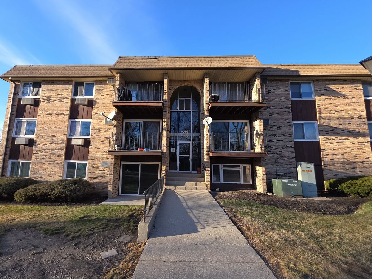 Sold Hoffman Estates Illinois, 1045 Higgins Quarters