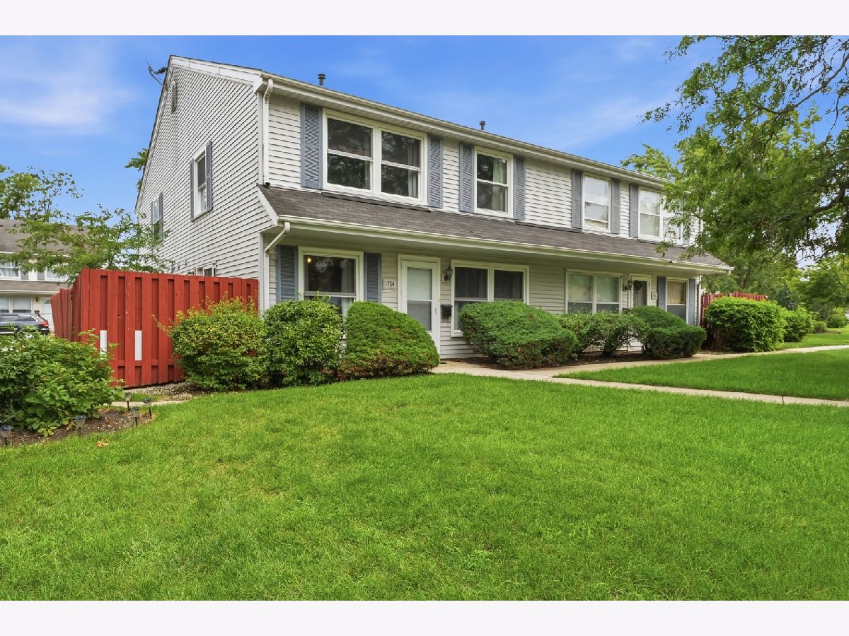 Townhomes & Condos For Sale Barrington Square Hoffman Estates Illinois, 1784 Queensbury Circle