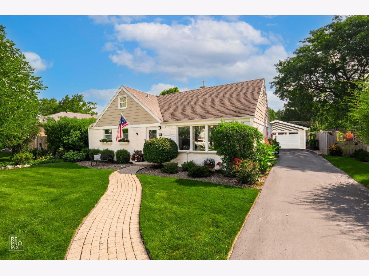  For Sale Roselle Illinois, 605 Banbury Court