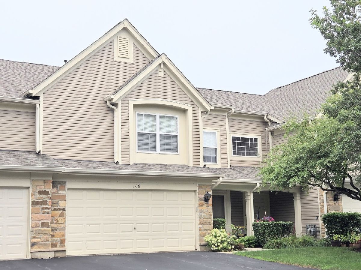 Townhomes & Condos For Sale Towne Place West Schaumburg Illinois, 168 Holmes Way