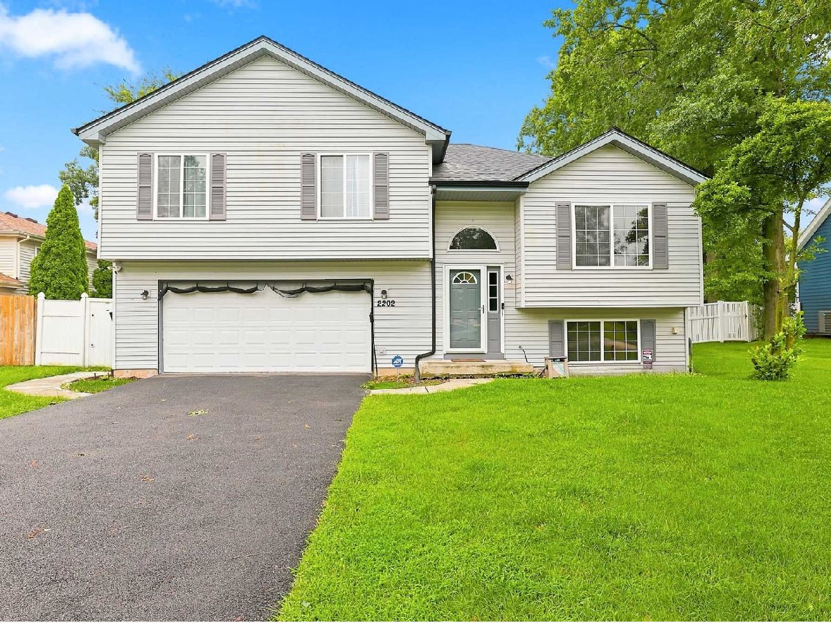  Rented Joliet Illinois, 2202 Mulberry
