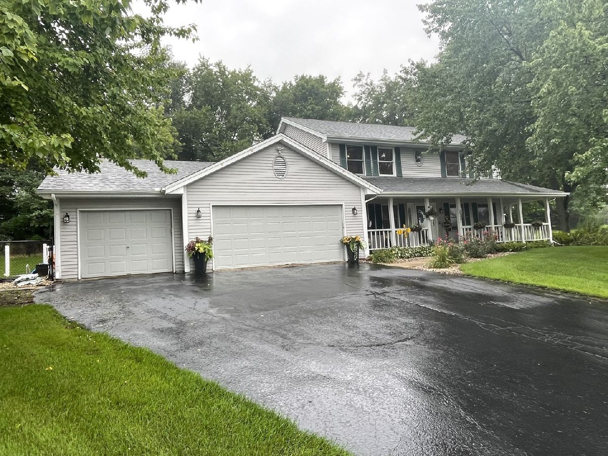  For Sale Belvidere Illinois, 2137 Saint James Avenue