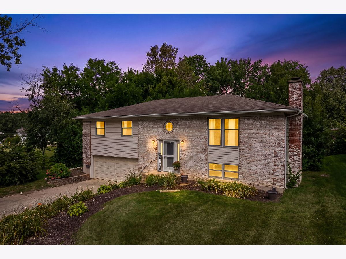 Homes & Townhomes For Sale Meadows Lisle Illinois, 808 South Road