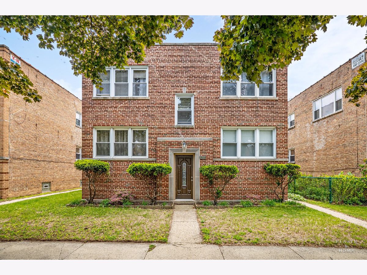 Homes & Condos & Townhomes For Sale Budlong Woods Chicago Illinois, 2739 Summerdale Avenue