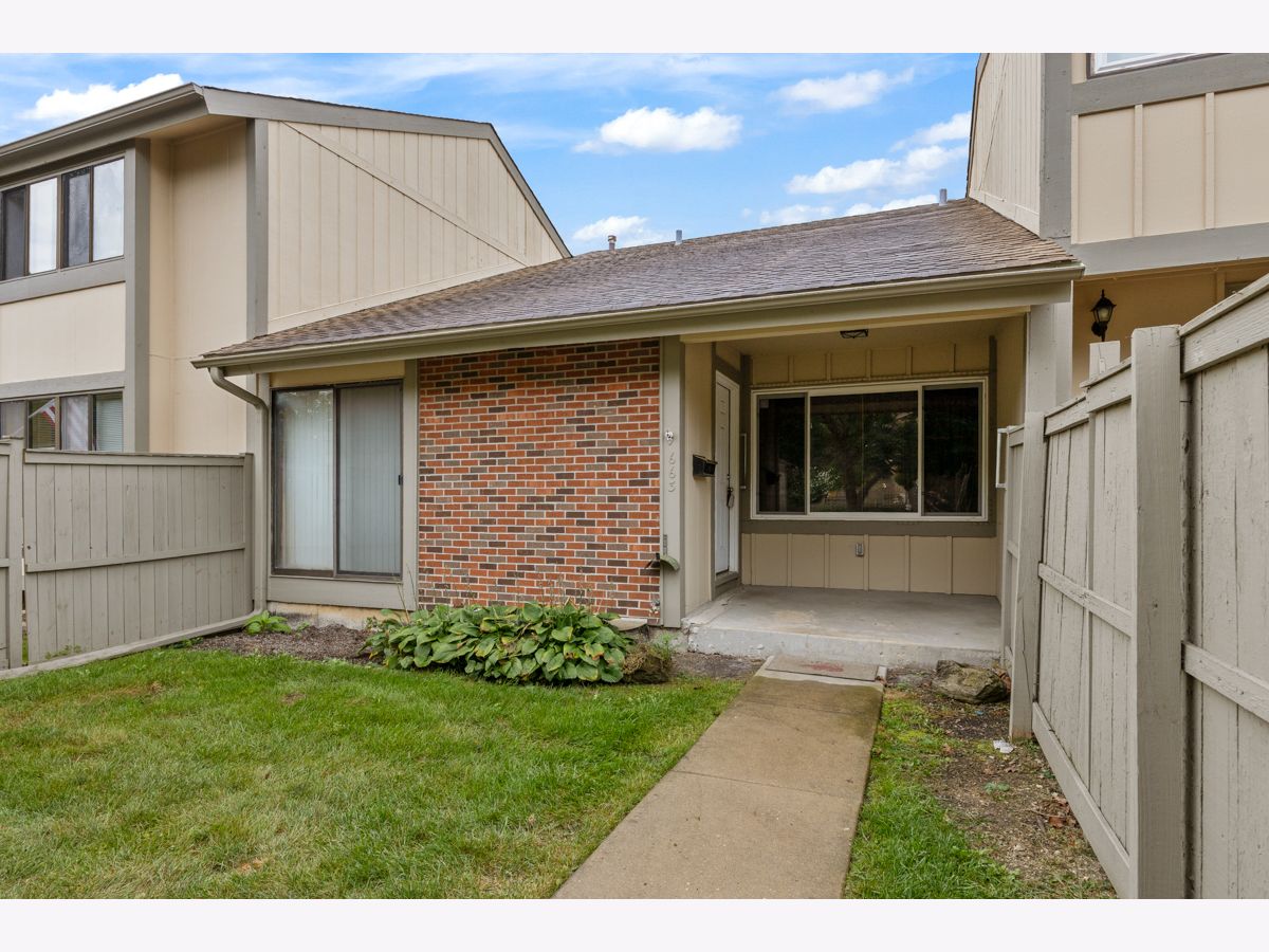  For Rent Roselle Illinois, 663 Acadia