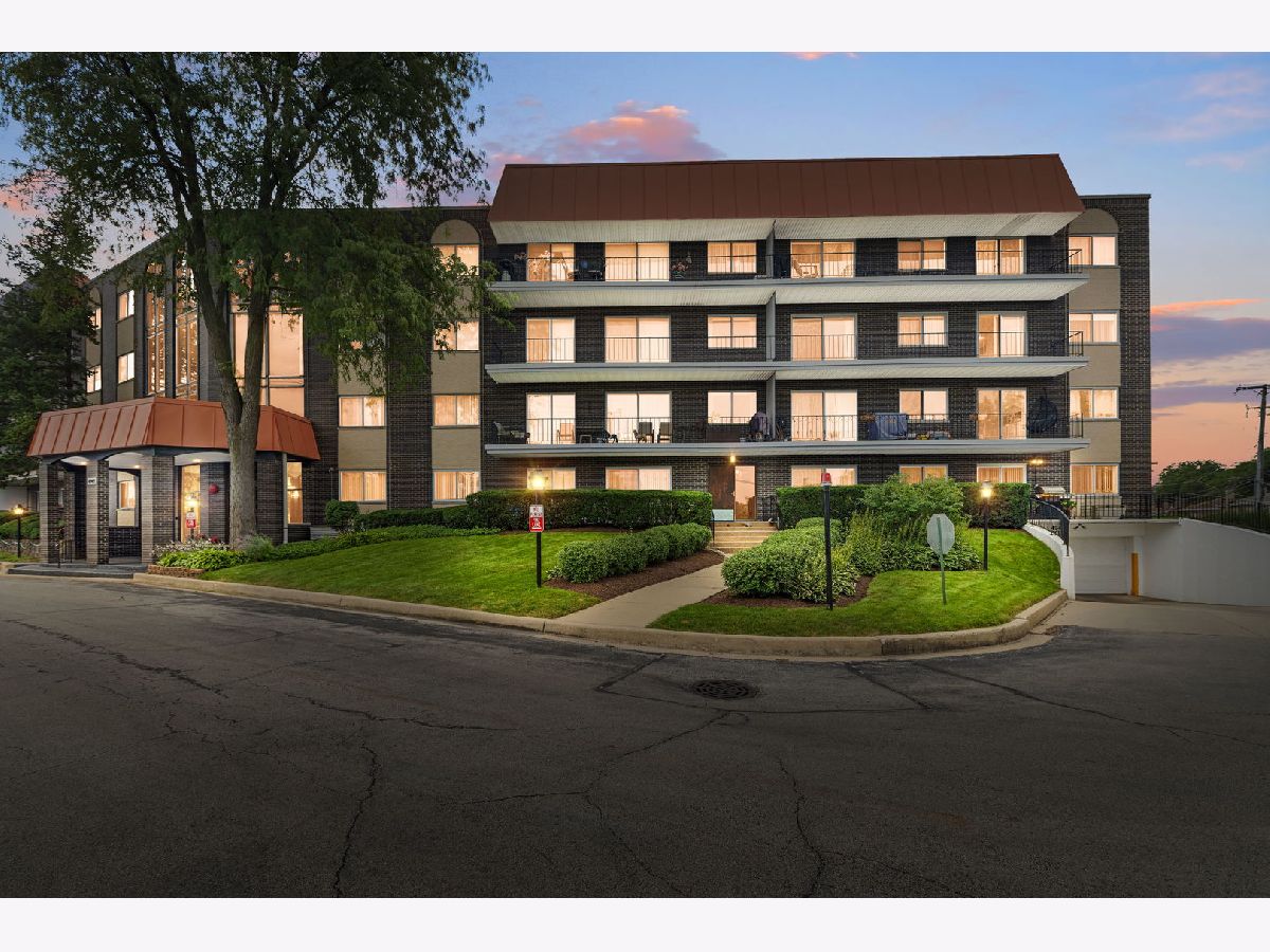 Condominiums & Homes For Sale Barcelona Skokie Illinois, 4949 Golf Road