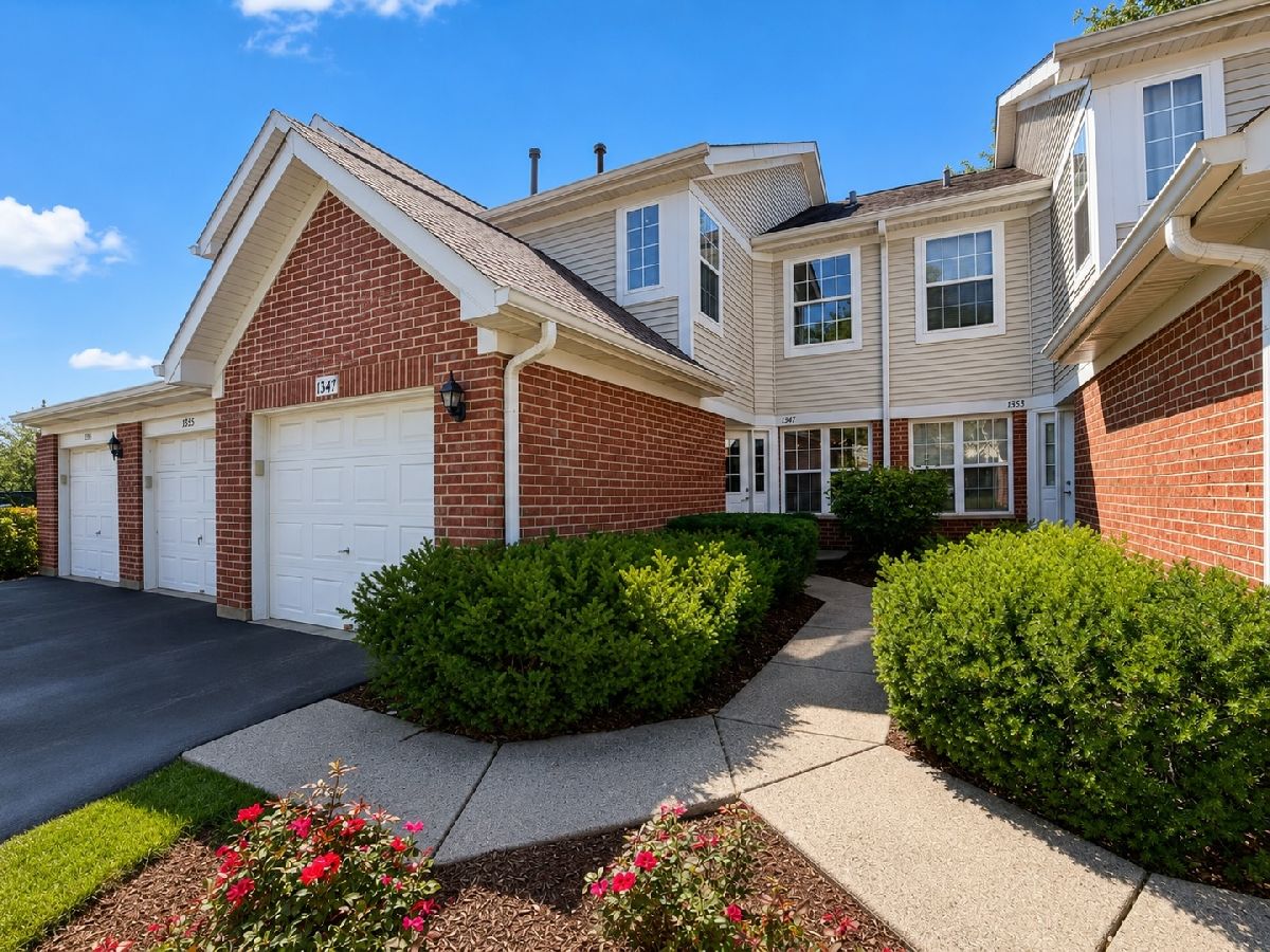 Townhomes & Condos For Rent Turnberry Manor Roselle Illinois, 1347 Winfield
