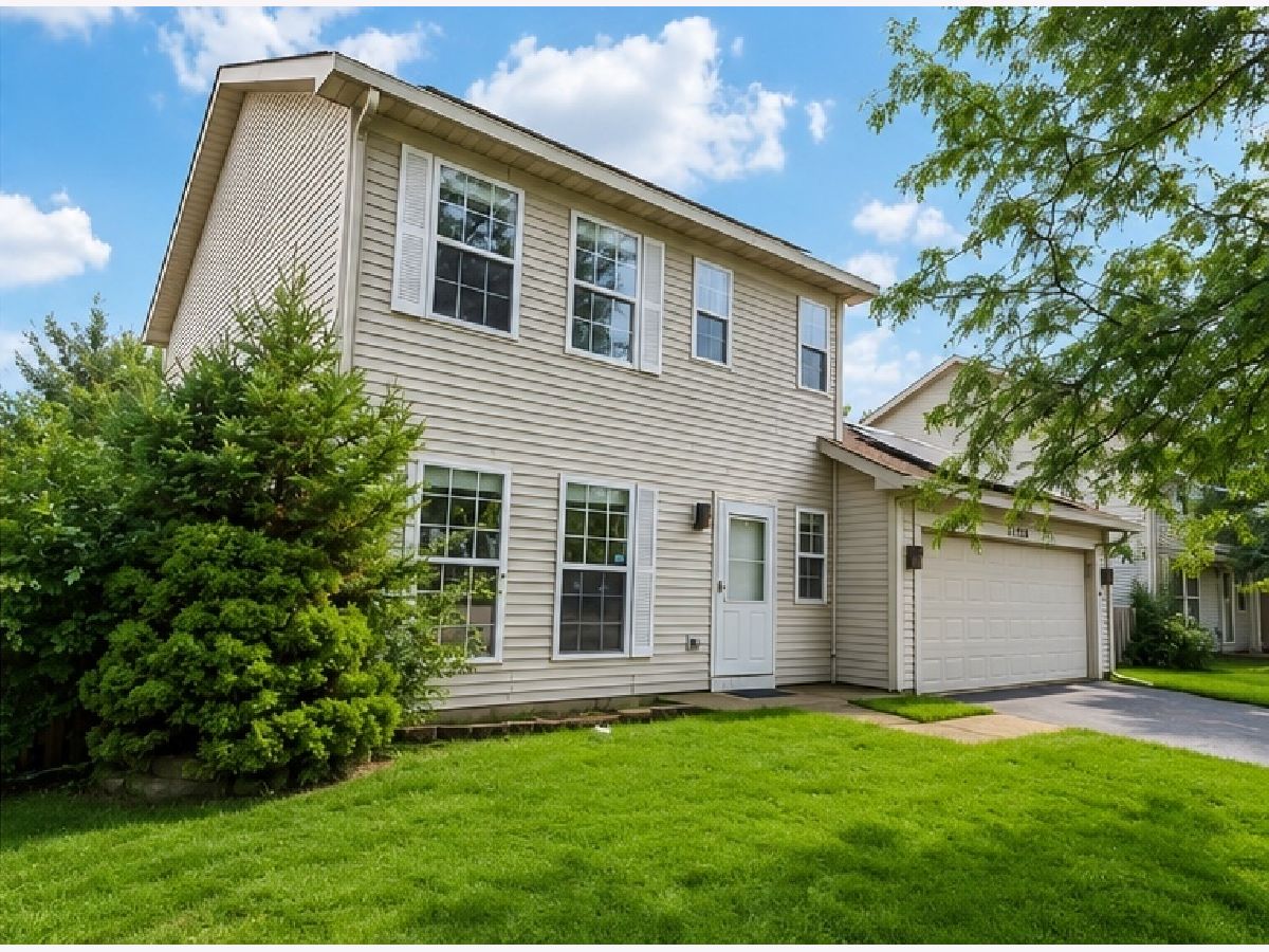 Homes & Townhomes For Sale Lakewood Falls Plainfield Illinois, 21503 Georgetown Drive