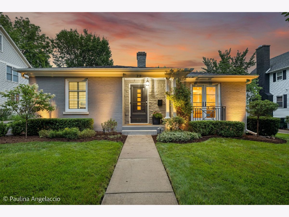 Homes & Townhomes & Condos For Sale Barrington Village Barrington Illinois, 218 Coolidge Avenue